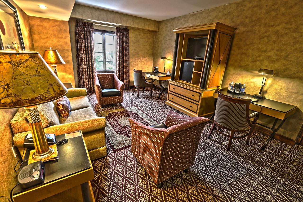 The Bertram Inn & Conf Ctr Trademark Collection By Wyndham Aurora Extérieur photo