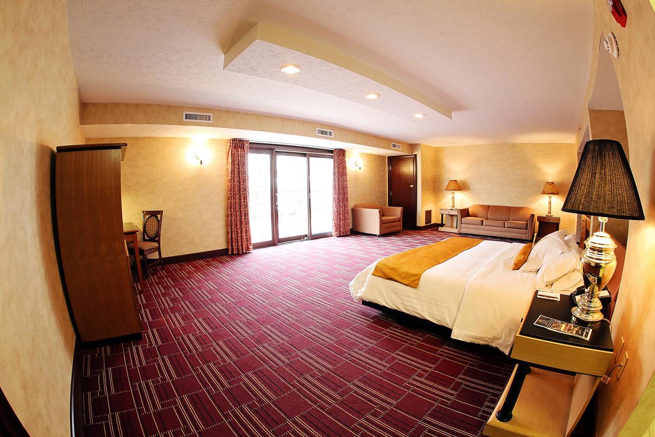 The Bertram Inn & Conf Ctr Trademark Collection By Wyndham Aurora Extérieur photo